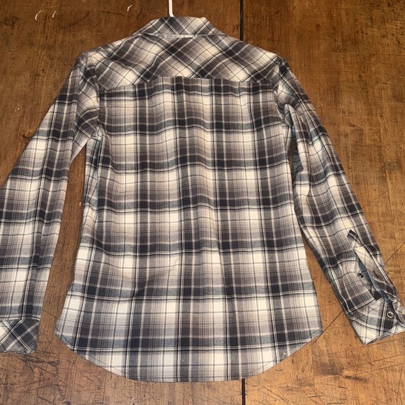 Cabela's Stretch Flannel Women’s Plaid Button Down Shirt Size Medium Black White - Picture 8 of 8